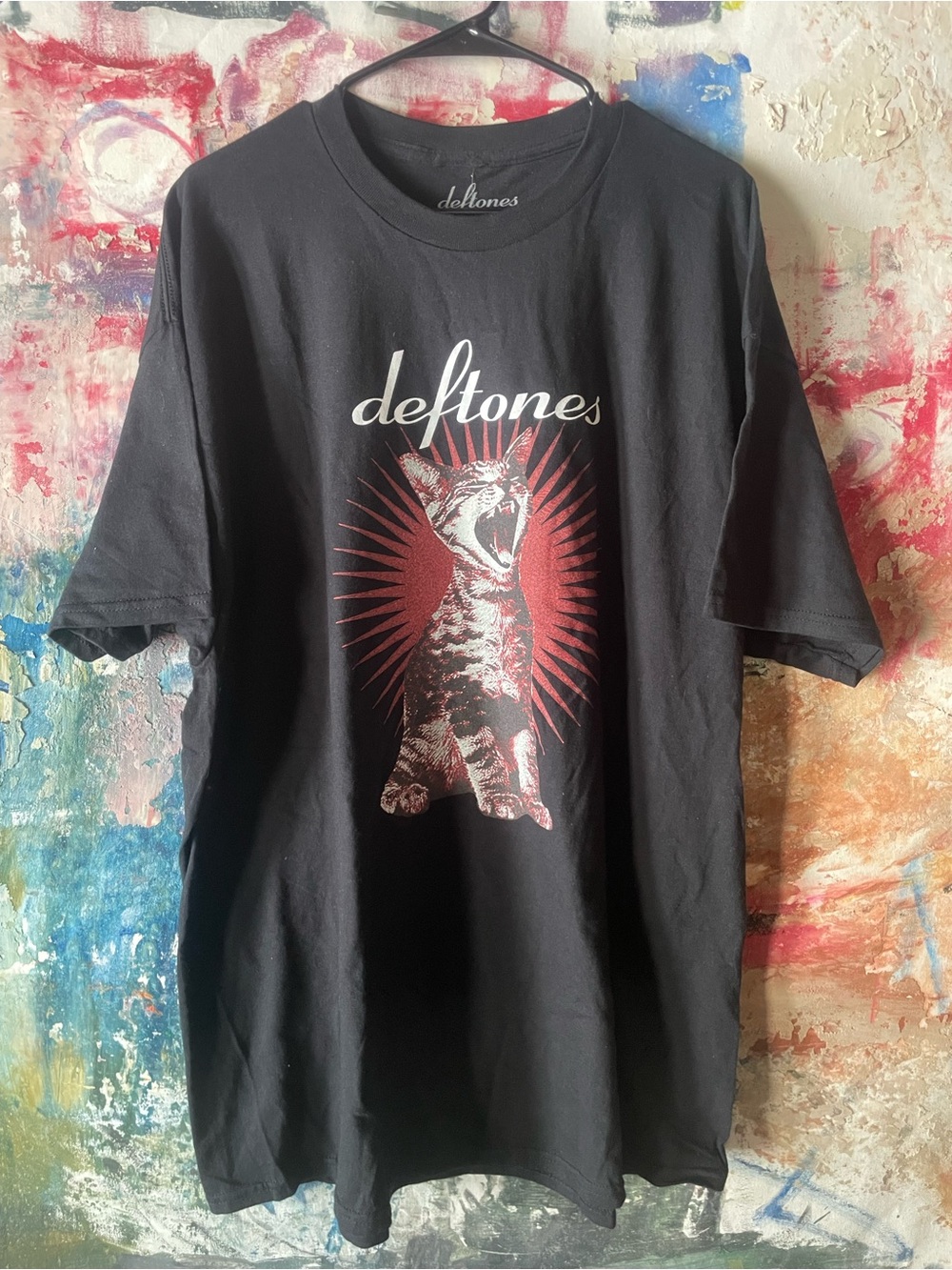 Hot Topic Deftones Black Tee with Red Cat Graphic